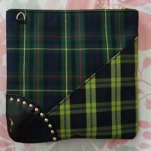 MAC Cosmetics Bags - MAC Plaid Cosmetic Purse | Crossbody Purse NWOT MAC Cosmetics Bags - MAC Plaid Cosmetic Purse | Crossbody Purse NWOT